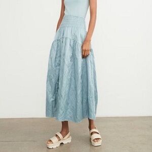 Vince sateen smocked waist midi skirt XS